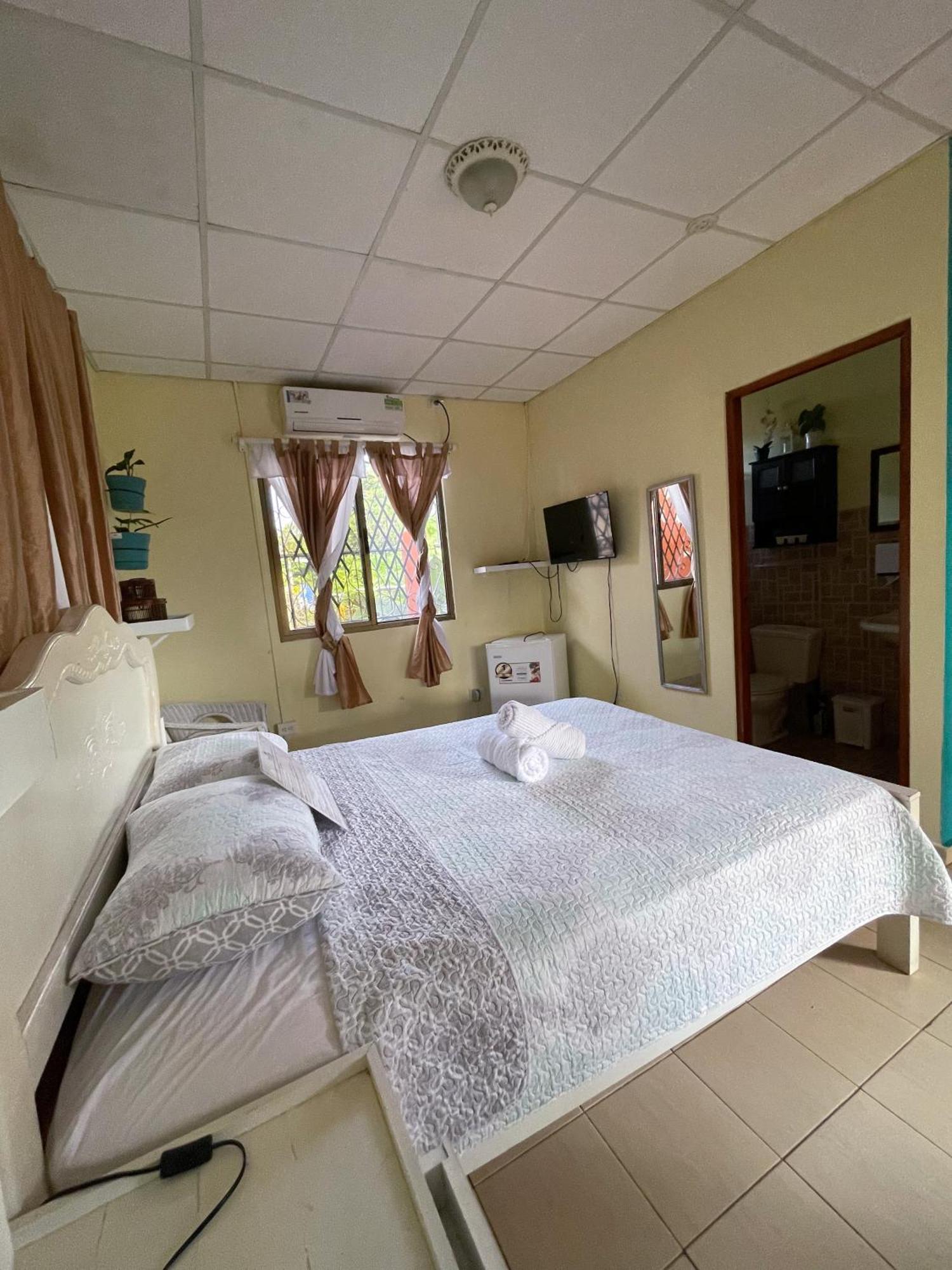 Hostel Kimmell / Hostal Familiar La Casita De Los Kimmell Las Tablas Eksteriør billede